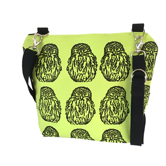 Shoulder bag made of hand-printed cotton fabric a owl pattern